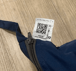 Mã QR trên túi đóng gói 
